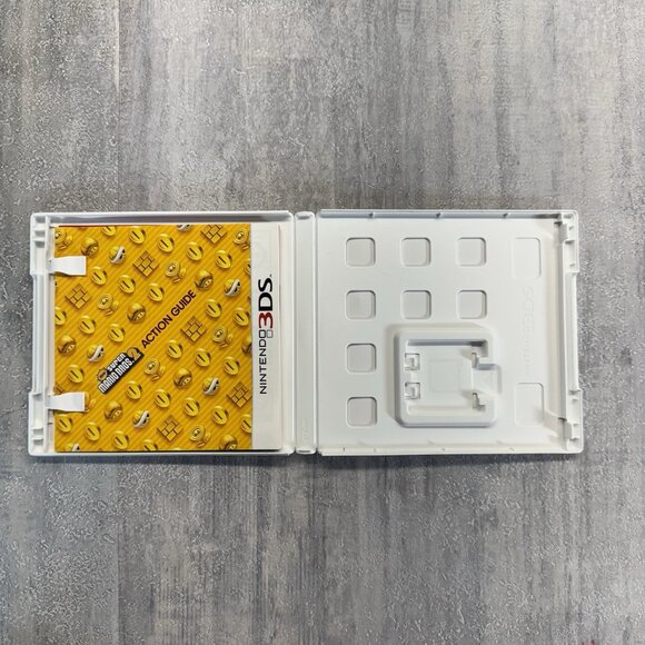 Case And Inserts Only, No Game. New Super Mario Bros. 2 - Nintendo 3DS  Clean - Picture 2 of 3